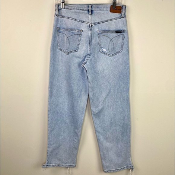 Calvin Klein High Rise straight leg light wash jeans size 28 - Picture 8 of 11